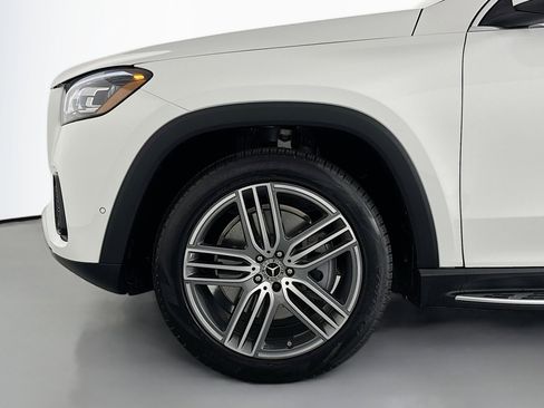 New 2026 Mercedes-Benz GLS 450 GLS 450 image 10