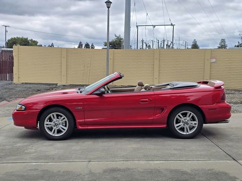 Used 1997 Ford Mustang GT RWD image 4