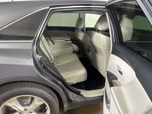 Used 2009 Toyota Venza AWD image 16
