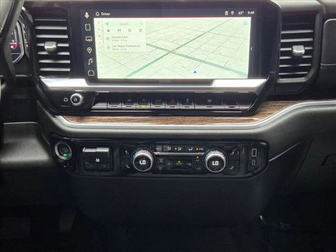 Used 2025 GMC Sierra 1500 Elevation image 16