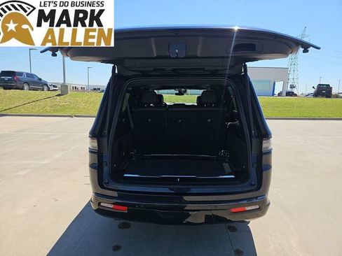 Used 2024 Jeep Grand Wagoneer L Series II w/ Quick Order Packagew 28T AWD/4WD image 27