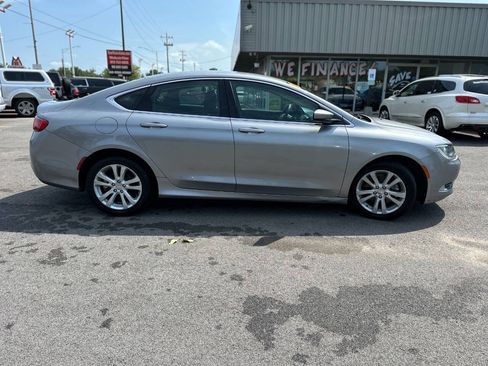 Used 2016 Chrysler 200 Limited FWD image 6