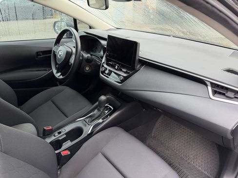 Used 2024 Toyota Corolla LE FWD image 16