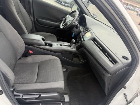 Used 2021 Honda HR-V Sport image 14