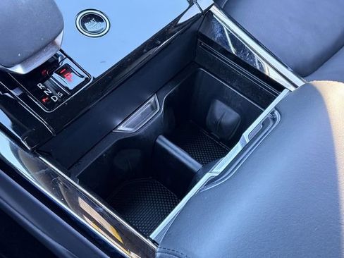 Used 2024 Land Rover Range Rover Sport Dynamic SE image 16