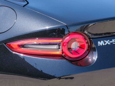 Used 2025 MAZDA MX-5 Miata RF Grand Touring RWD image 7