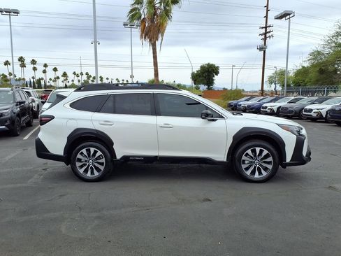 Used 2025 Subaru Outback Limited AWD/4WD image 10