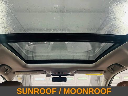 Used 2022 Subaru Ascent Touring AWD/4WD image 9