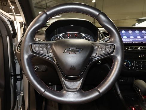 Used 2022 Chevrolet Equinox RS w/ Infotainment Package AWD/4WD image 10
