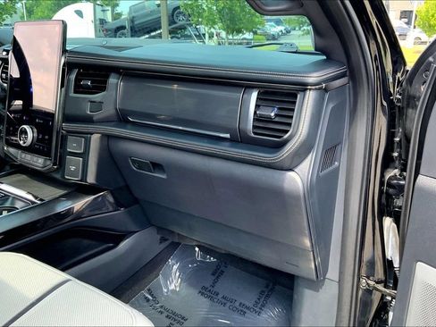 Used 2023 Ford F150 Lightning Platinum AWD/4WD image 16