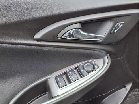 Used 2023 Chevrolet Malibu RS FWD image 14