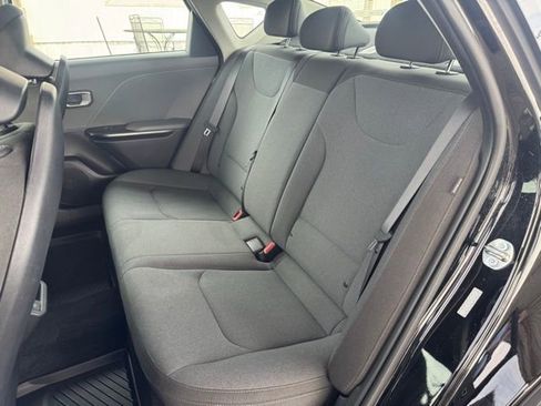 Used 2025 Kia K4 LXS image 18