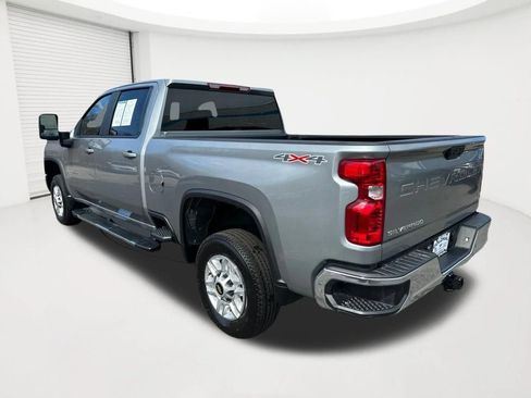 Used 2025 Chevrolet Silverado 2500 LT w/ Convenience Package AWD/4WD image 7