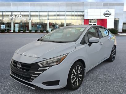 New 2025 Nissan Versa SV w/ Trunk Package