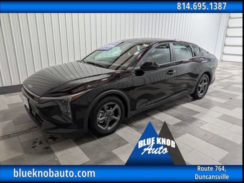 Used 2025 Kia K4 FWD image 1