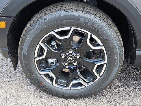 New 2026 Ford Bronco Sport Outer Banks AWD/4WD image 17