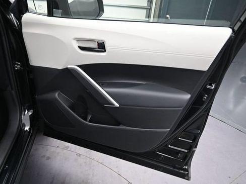 Used 2026 Toyota Corolla Cross L FWD image 24