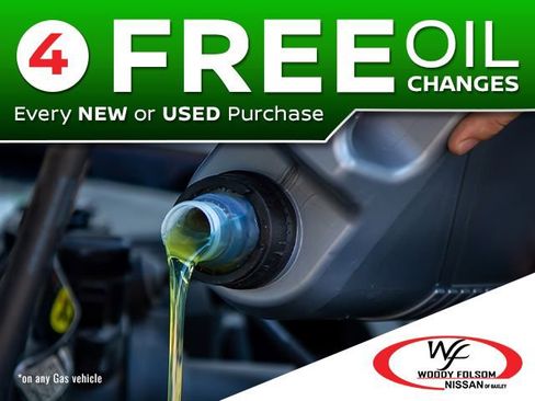 Used 2024 Kia Carnival EX image 2