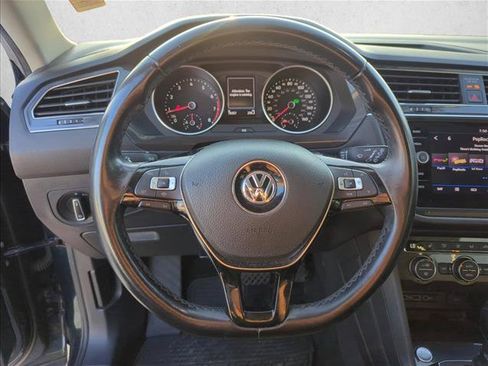 Used 2019 Volkswagen Tiguan SE w/ Panoramic Sunroof Package FWD image 12
