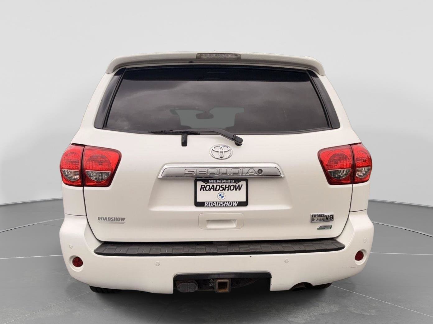 Used 2016 Toyota Sequoia Platinum AWD/4WD image 4