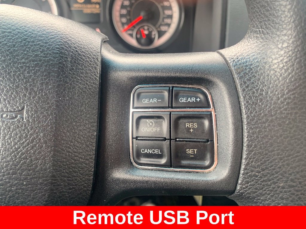 Used 2018 RAM 1500 Express AWD/4WD image 10