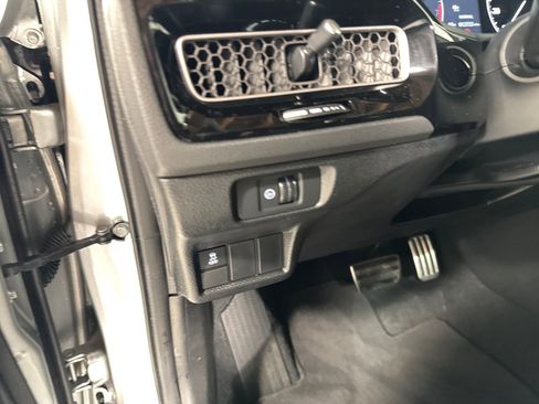 Used 2025 Honda Civic Sport image 18