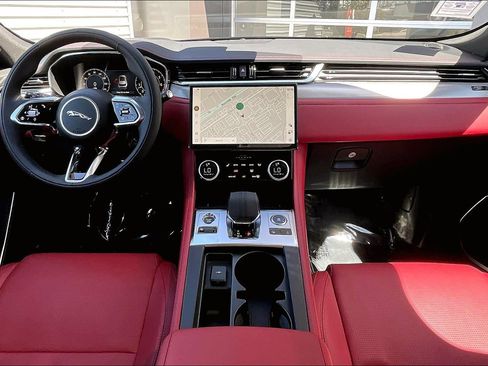 New 2026 Jaguar F-PACE R-Dynamic S image 5