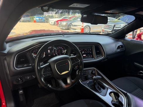 Used 2019 Dodge Challenger R/T RWD image 12