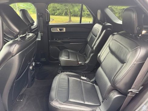 Used 2020 Ford Explorer Limited AWD/4WD image 26