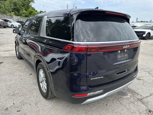 Certified 2024 Kia Carnival LX FWD image 6