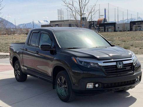 Used 2020 Honda Ridgeline Sport image 3