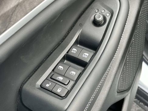 New 2025 Jeep Grand Cherokee L Limited w/ Black Appearance Package image 23