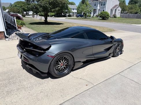 Used 2019 McLaren 720S Performance RWD image 25