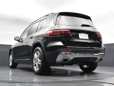 Used 2022 Mercedes-Benz GLB 250 4MATIC image 19
