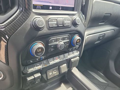 Used 2019 Chevrolet Silverado 1500 LTZ w/ LTZ Plus Package AWD/4WD image 29