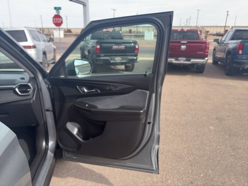 Used 2025 Chevrolet TrailBlazer LT AWD/4WD image 19