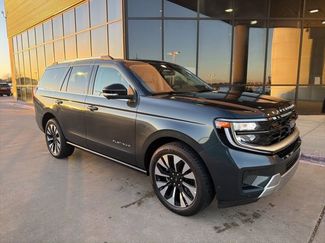 Used 2025 Ford Expedition Platinum w/ Driver's Package video 2