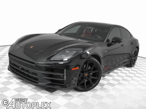 Used 2026 Porsche Panamera image 1