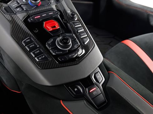 Used 2016 Lamborghini Aventador LP 750-4 Superveloce AWD/4WD image 28