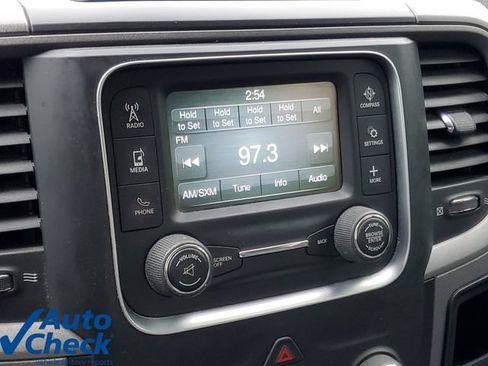 Used 2017 RAM 1500 Express RWD image 23