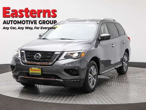 Used 2020 Nissan Pathfinder S AWD/4WD image 1