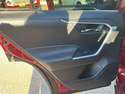 Used 2024 Toyota RAV4 XLE image 9