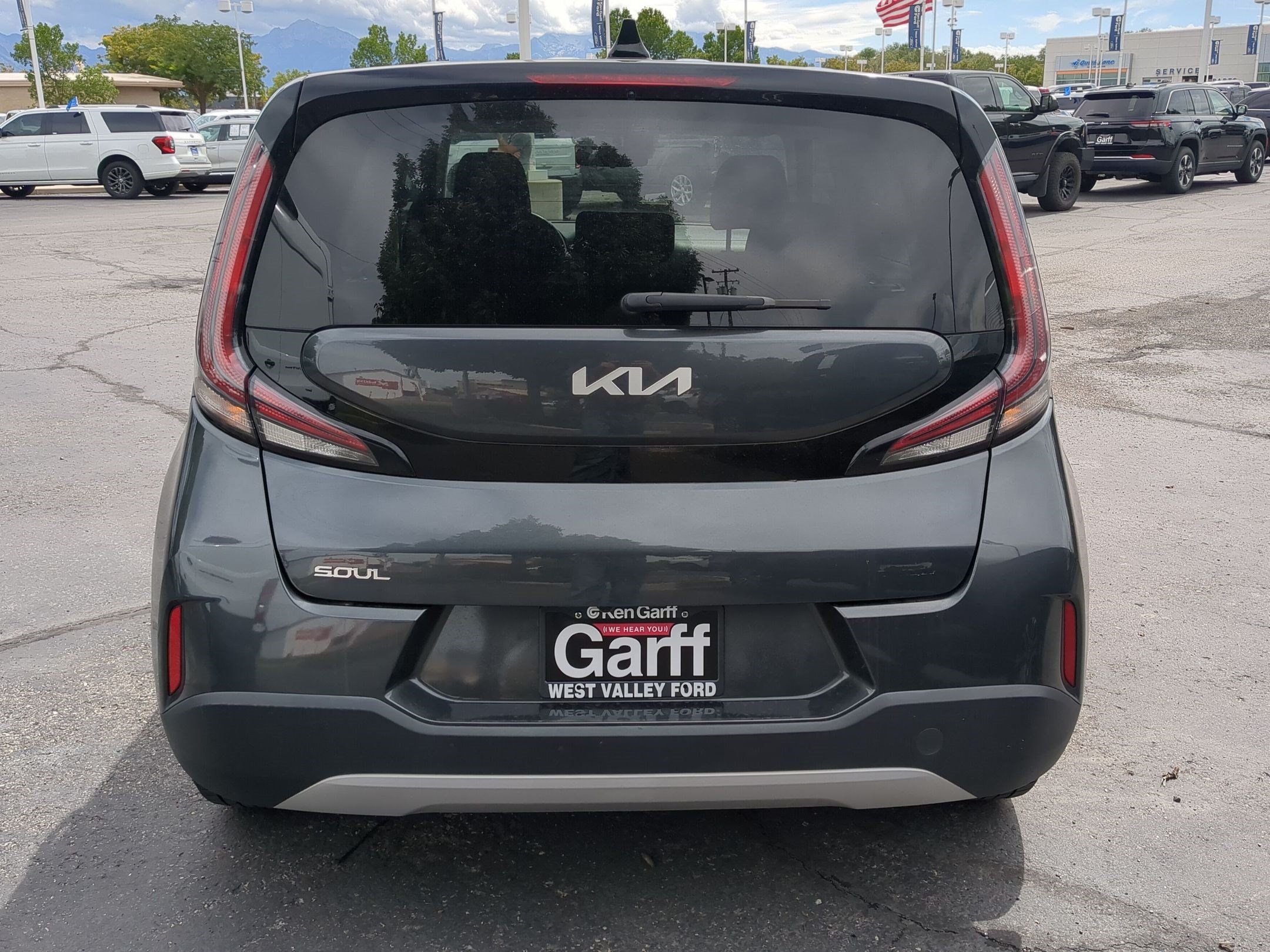 Used 2023 Kia Soul LX w/ Option Group 015 FWD image 5