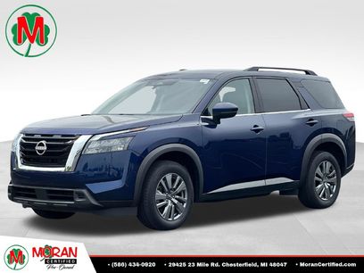 Used 2025 Nissan Pathfinder SV