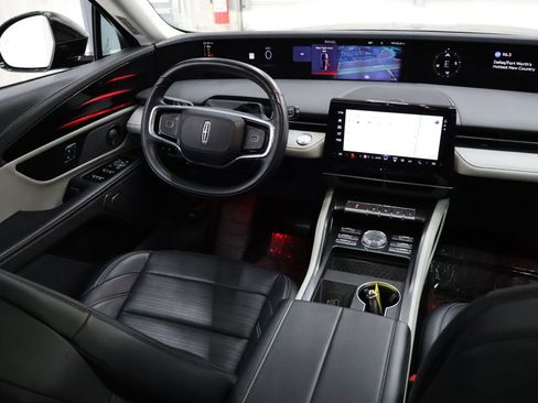 Used 2024 Lincoln Nautilus Reserve w/ Equipment Group 202A image 33