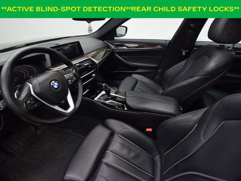Used 2020 BMW 530i w/ Convenience Package image 11