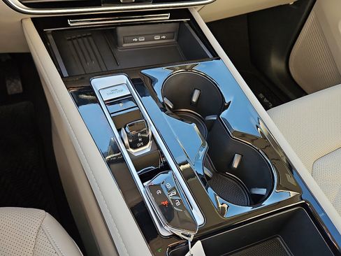 New 2026 Volkswagen Atlas SE image 14