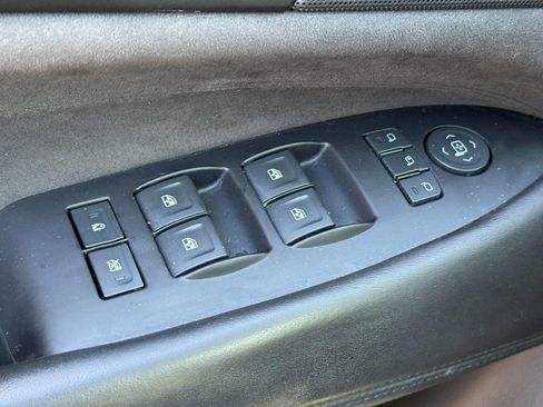 Used 2020 Cadillac Escalade Platinum image 25