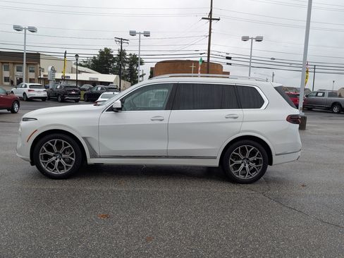 Used 2024 BMW X7 xDrive40i image 6