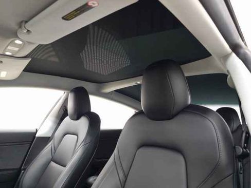 Used 2019 Tesla Model 3 Long Range image 16